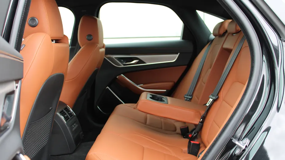 JAGUAR XF XF 2.0 D200 mHEV AWD R-Dynamic SE