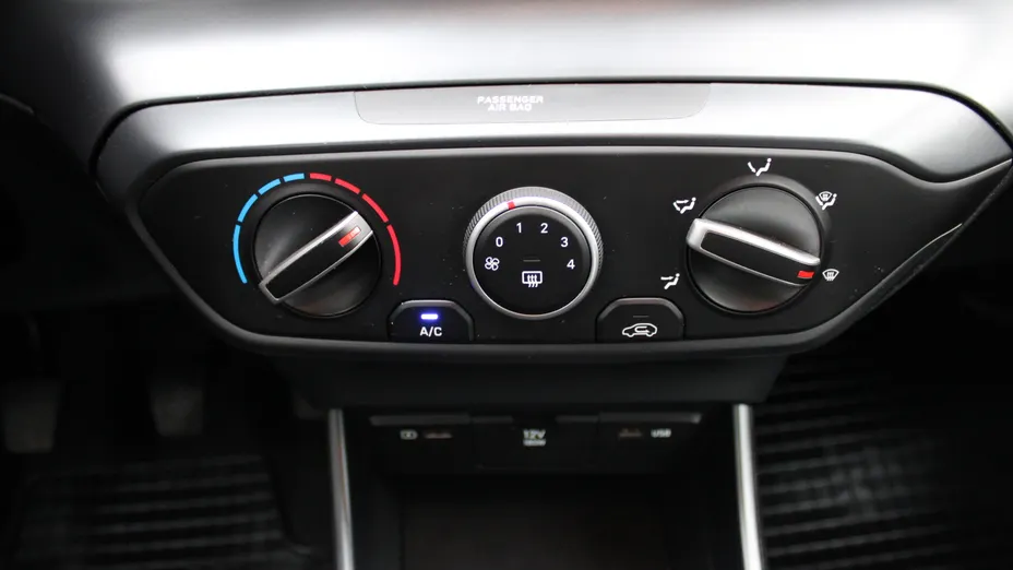 HYUNDAI i20 i20 1.2 Pure