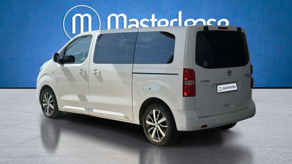 TOYOTA Proace Verso Proace Verso 2.0 D4-D Medium Family Aut.