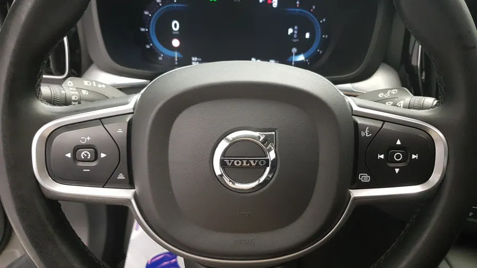 VOLVO XC60 XC60 B5 D AWD Momentum Pro aut