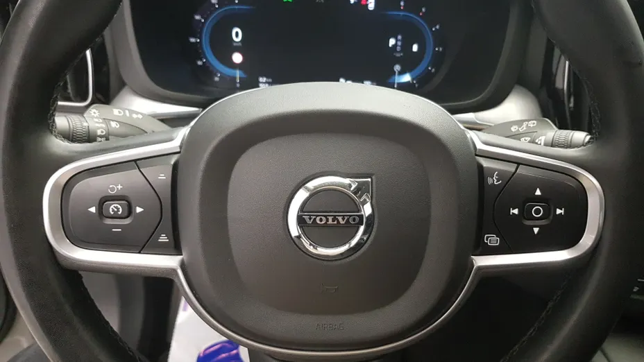 VOLVO XC60 XC60 B5 D AWD Momentum Pro aut