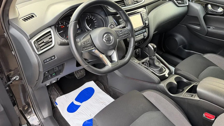 NISSAN Qashqai Qashqai 1.3 DIG-T N-Connecta DCT