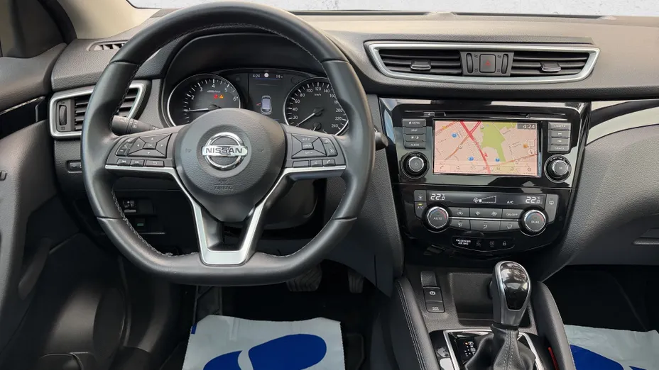 NISSAN Qashqai Qashqai 1.3 DIG-T N-Connecta DCT
