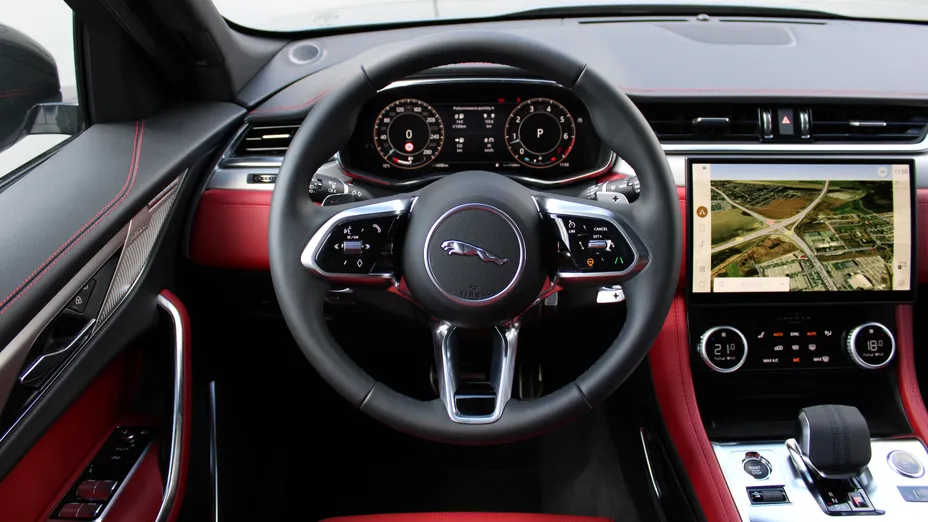 JAGUAR F-Pace F-Pace 2.0 P250 mHEV AWD R-Dynamic SE