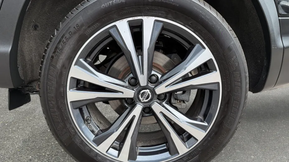 NISSAN Qashqai Qashqai 1.3 DIG-T N-Connecta DCT