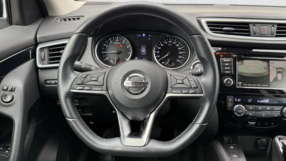NISSAN Qashqai Qashqai 1.3 DIG-T N-Connecta DCT