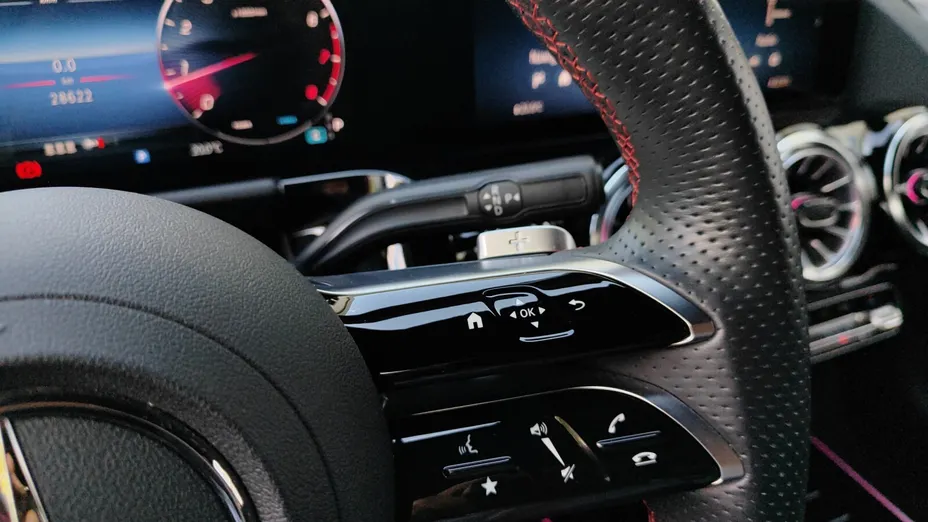 MERCEDES-BENZ B Klasa B 220 4-Matic mHEV AMG Line 8G-DCT