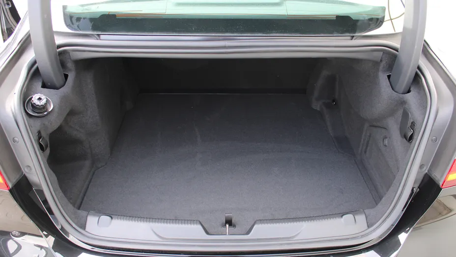 JAGUAR XE XE 2.0 D200 mHEV SE aut Nowy