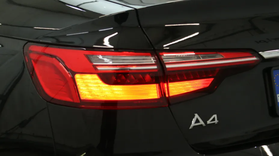 AUDI A4 A4 40 TFSI mHEV S tronic