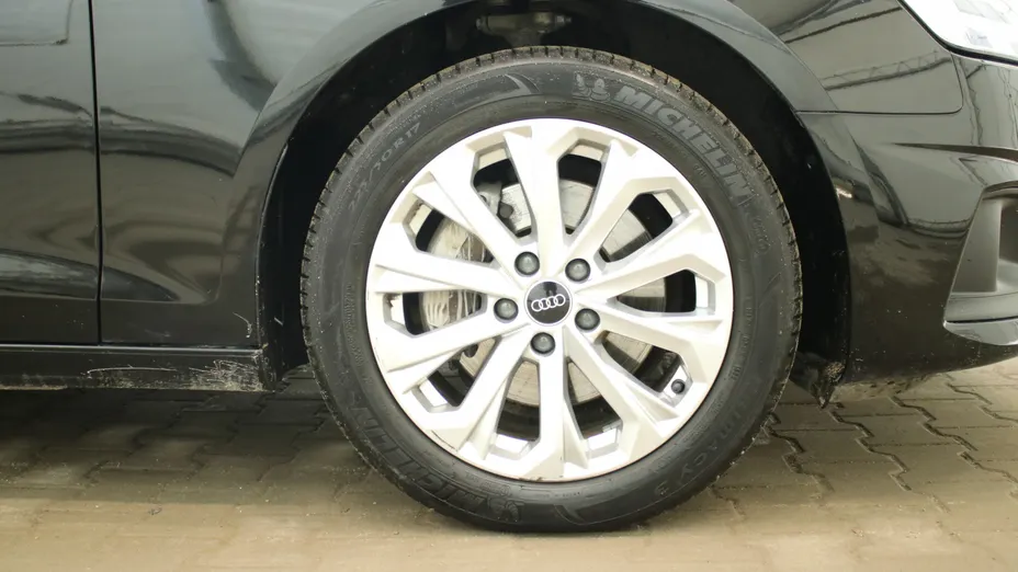 AUDI A4 A4 40 TFSI mHEV S tronic