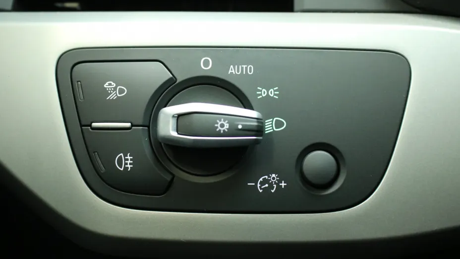 AUDI A4 A4 40 TFSI mHEV S tronic