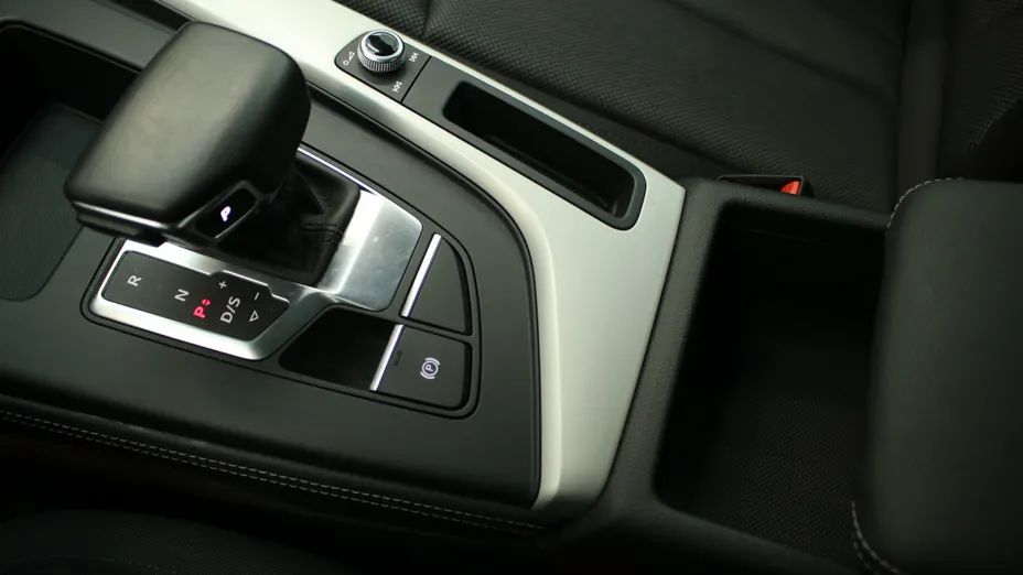 AUDI A4 A4 40 TFSI mHEV S tronic