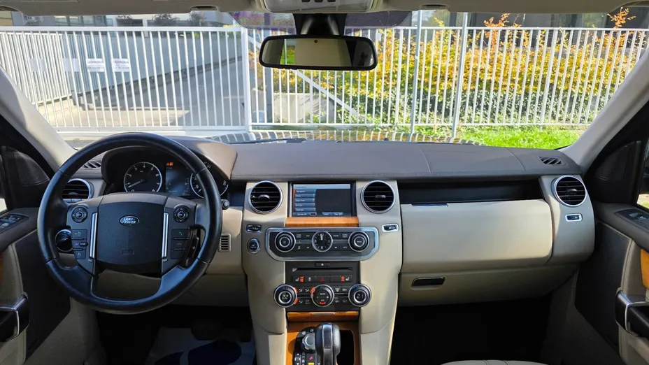 LAND ROVER Discovery -