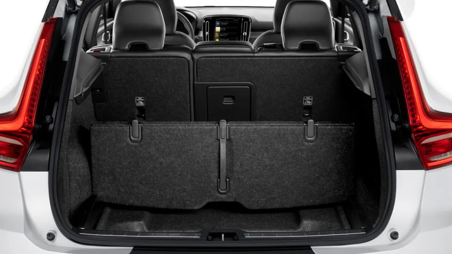 VOLVO XC40 XC40 B3 Core aut Nowy