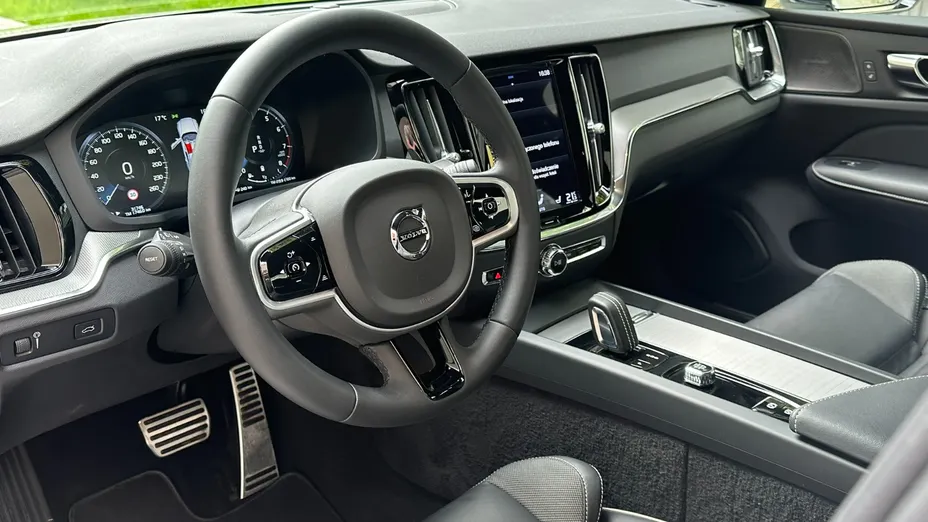 VOLVO S60 S60 B4 B R-Design aut