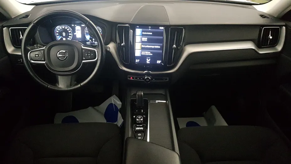VOLVO XC60 XC60 B4 B Momentum Pro aut