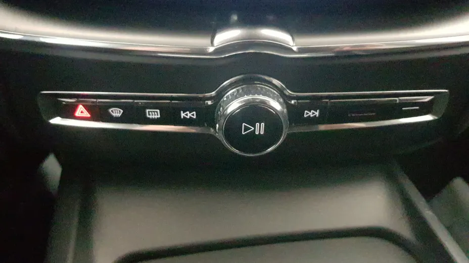 VOLVO XC60 XC60 B4 B Momentum Pro aut