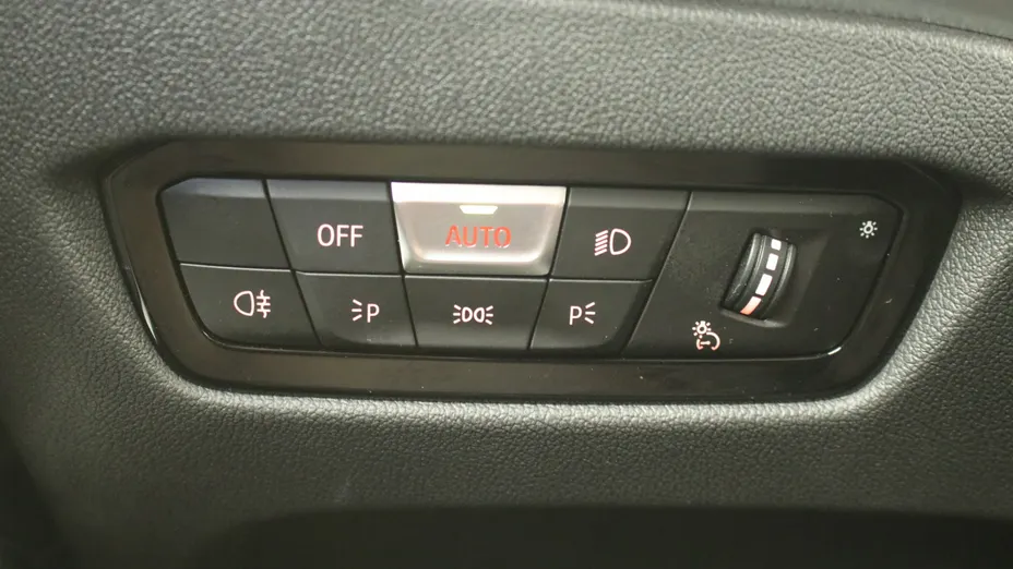 BMW Seria 3 320i M Sport aut