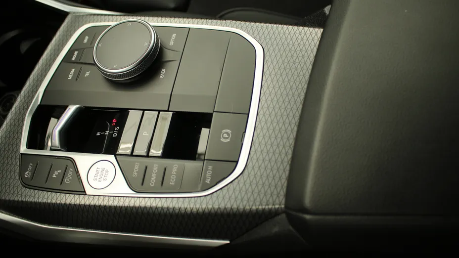 BMW Seria 3 320i M Sport aut