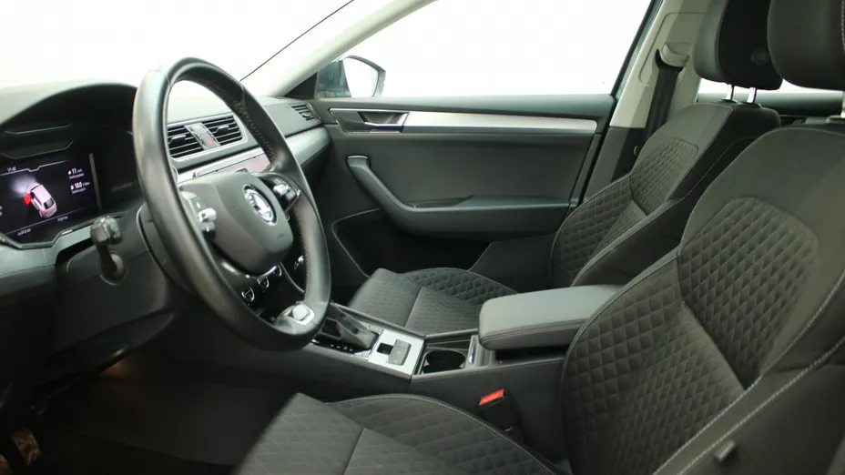 SKODA Superb Superb 2.0 TDI SCR Ambition DSG