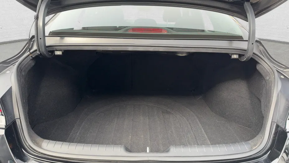 HYUNDAI Elantra Elantra 1.6 Executive CVT