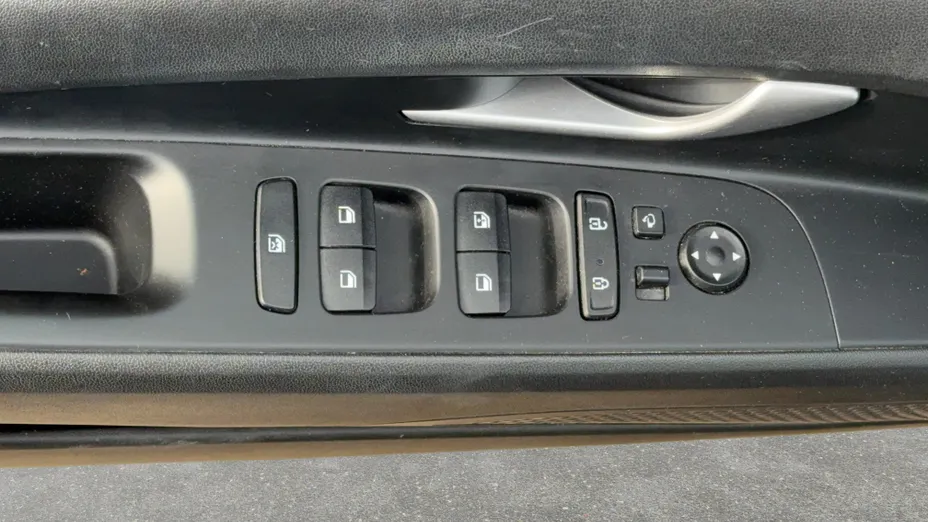 HYUNDAI Elantra Elantra 1.6 Executive CVT