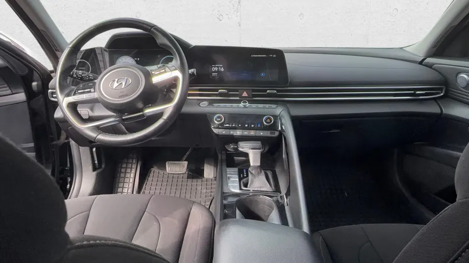 HYUNDAI Elantra Elantra 1.6 Executive CVT