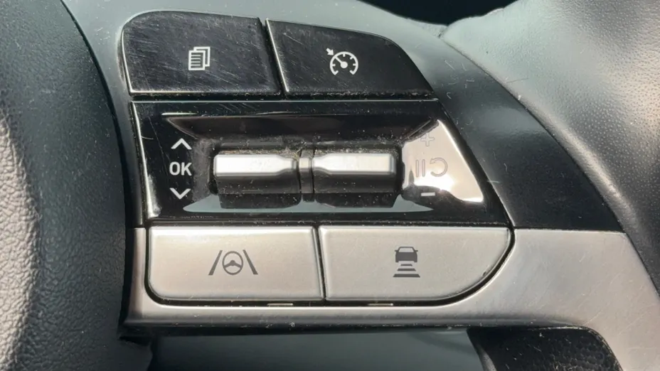 HYUNDAI Elantra Elantra 1.6 Executive CVT