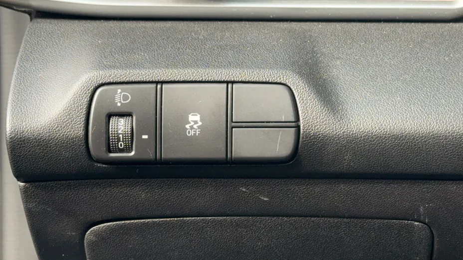 HYUNDAI Elantra Elantra 1.6 Executive CVT