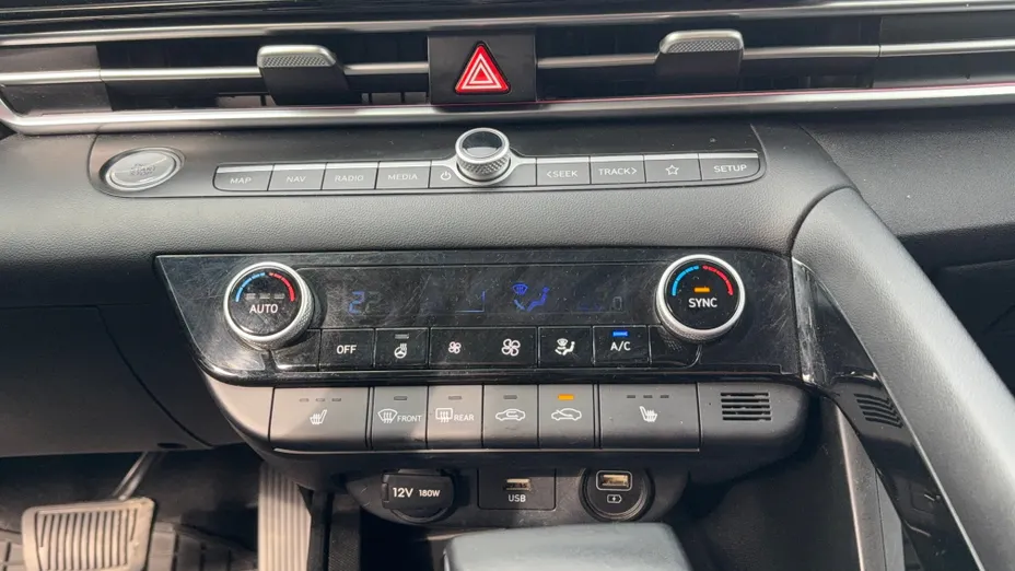 HYUNDAI Elantra Elantra 1.6 Executive CVT