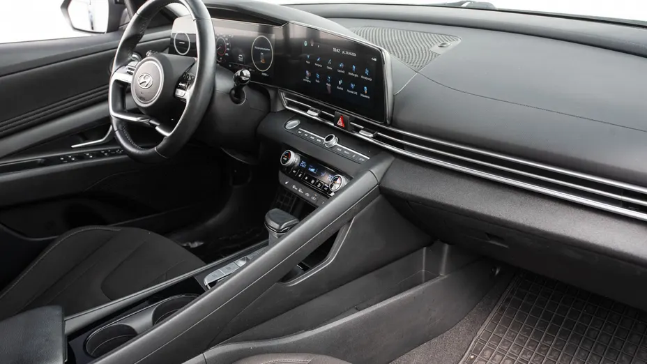 HYUNDAI Elantra Elantra 1.6 Executive CVT