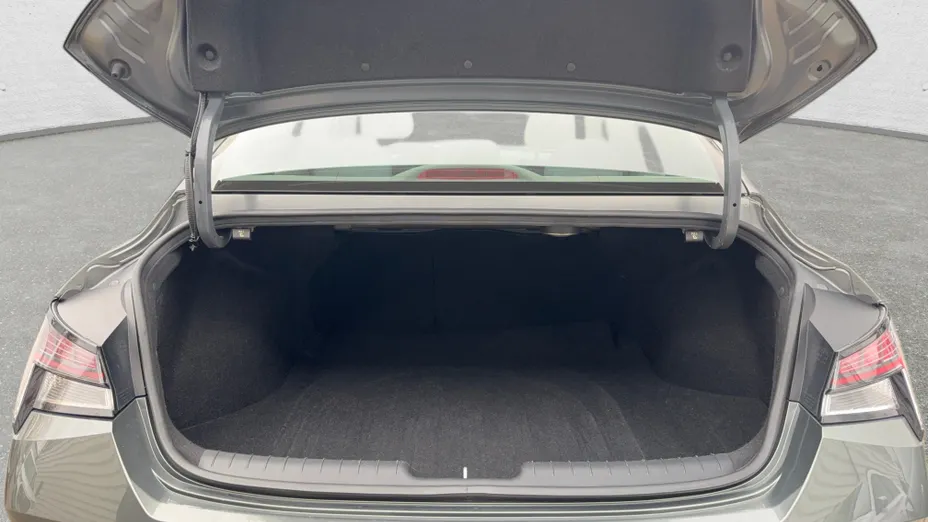 HYUNDAI Elantra Elantra 1.6 Executive CVT