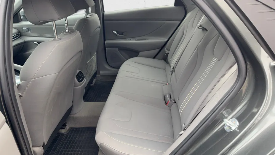 HYUNDAI Elantra Elantra 1.6 Executive CVT