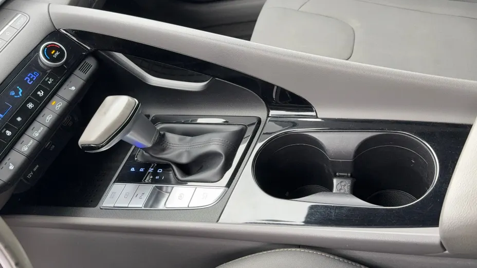 HYUNDAI Elantra Elantra 1.6 Executive CVT