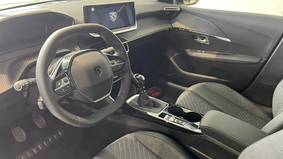 PEUGEOT 208 208 1.2 PureTech Allure S&S Nowy