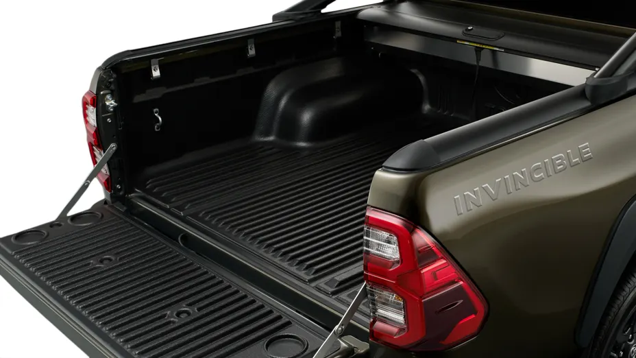 TOYOTA HiLux Hilux 2.4 D-4D Double Cab DLX 4x4 Nowy