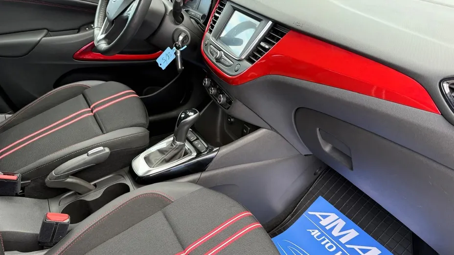 OPEL Crossland X -