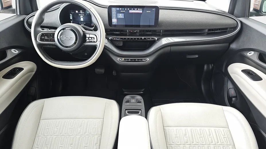 FIAT 500 500 3+1 42 kWh La Prima