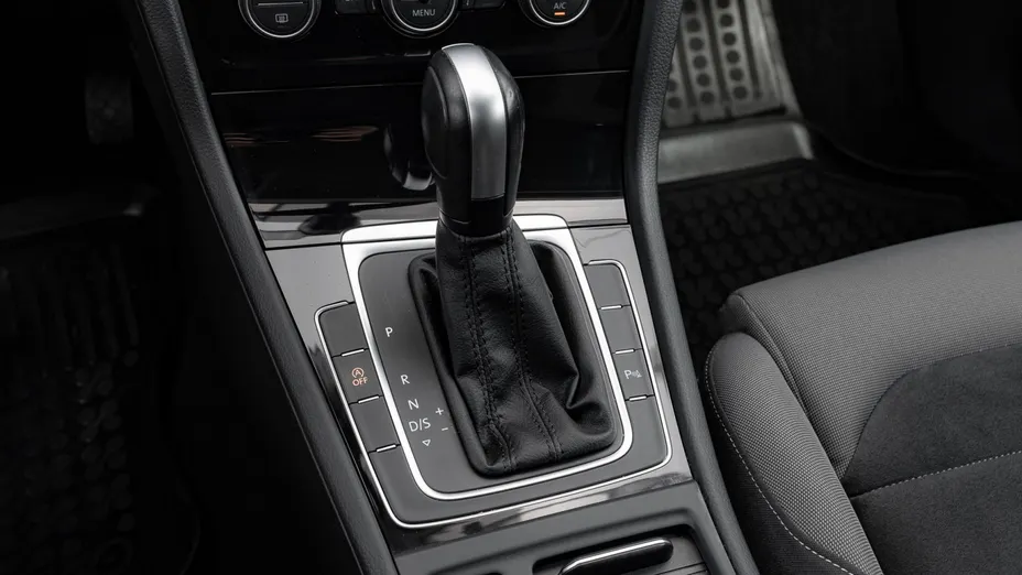 VOLKSWAGEN Golf Golf VII 2.0 TDI BMT Highline DSG