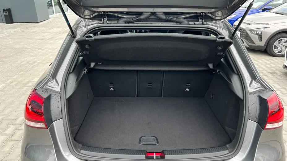 MERCEDES-BENZ A Klasa A 250 e AMG Line 8G-DCT