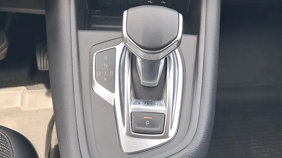 RENAULT Captur Captur 1.6 E-TECH Full Hybrid 145 Techno