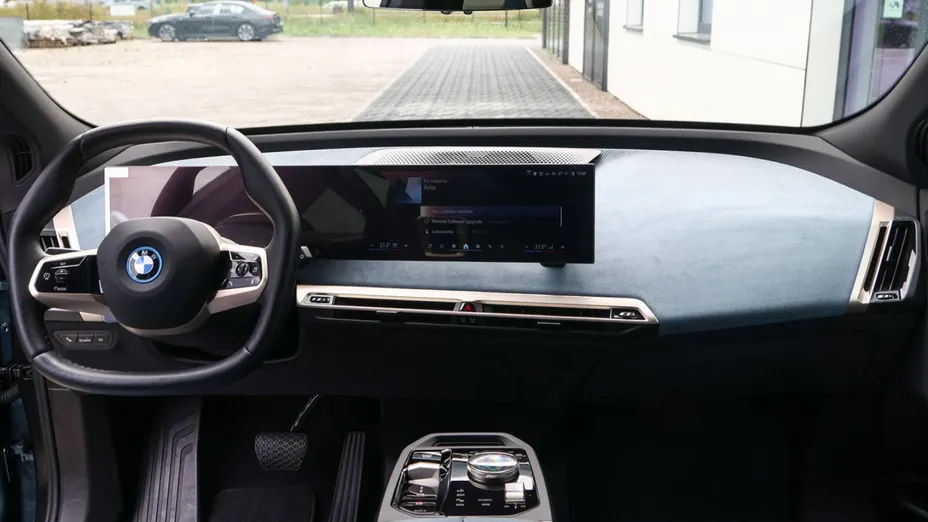 BMW iX iX xDrive40 71kWh