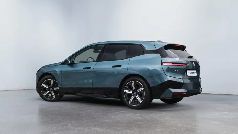 BMW iX iX xDrive40 71kWh