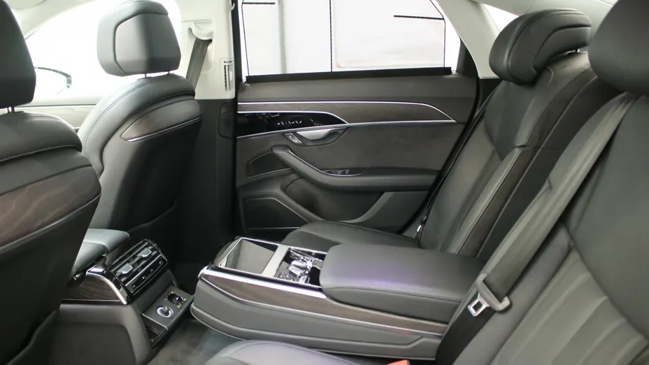 AUDI A8 A8 55 TFSI mHEV Quattro Tiptr.