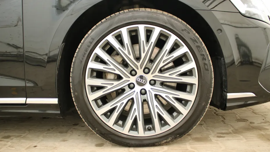 AUDI A8 A8 55 TFSI mHEV Quattro Tiptr.