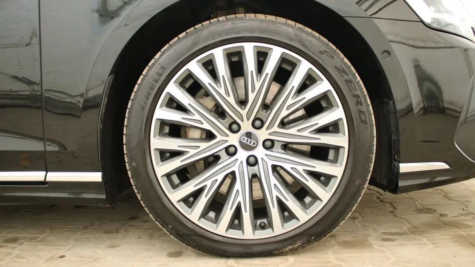 AUDI A8 A8 55 TFSI mHEV Quattro Tiptr.