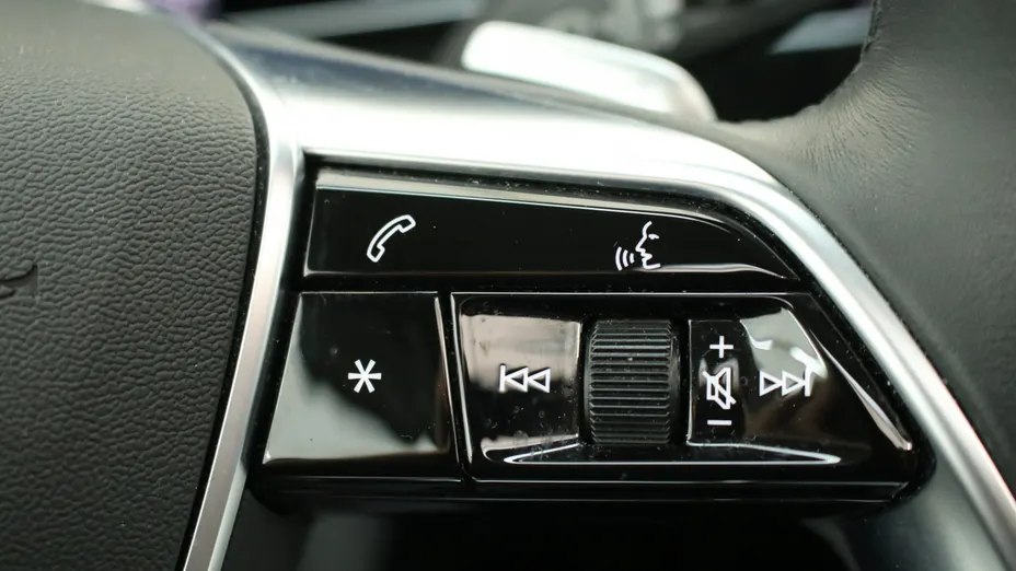 AUDI A8 A8 55 TFSI mHEV Quattro Tiptr.