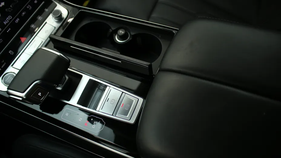 AUDI A8 A8 55 TFSI mHEV Quattro Tiptr.