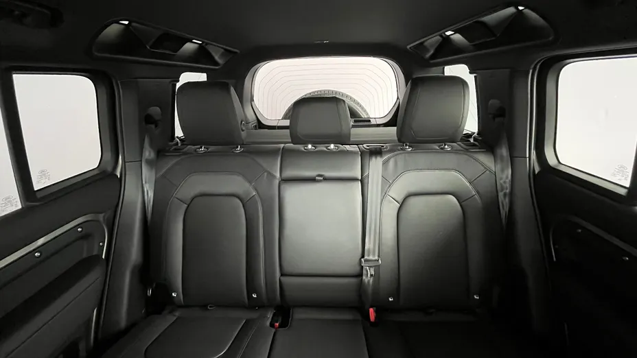 LAND ROVER Defender Defender 110 3.0 D250 mHEV X-Dynamic SE