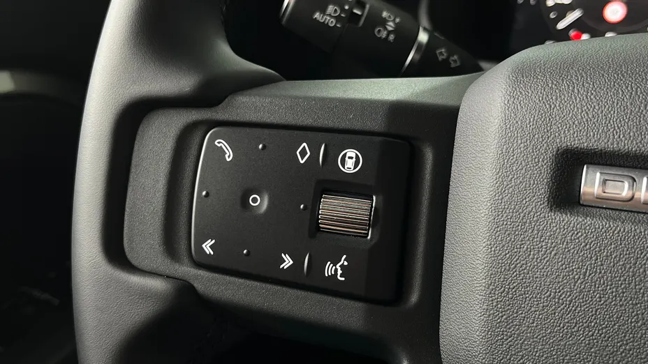 LAND ROVER Defender Defender 110 3.0 D250 mHEV X-Dynamic SE